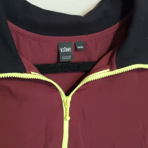 ✨️2/$30 Crop Bomber Jacket - Picture 2 of 3